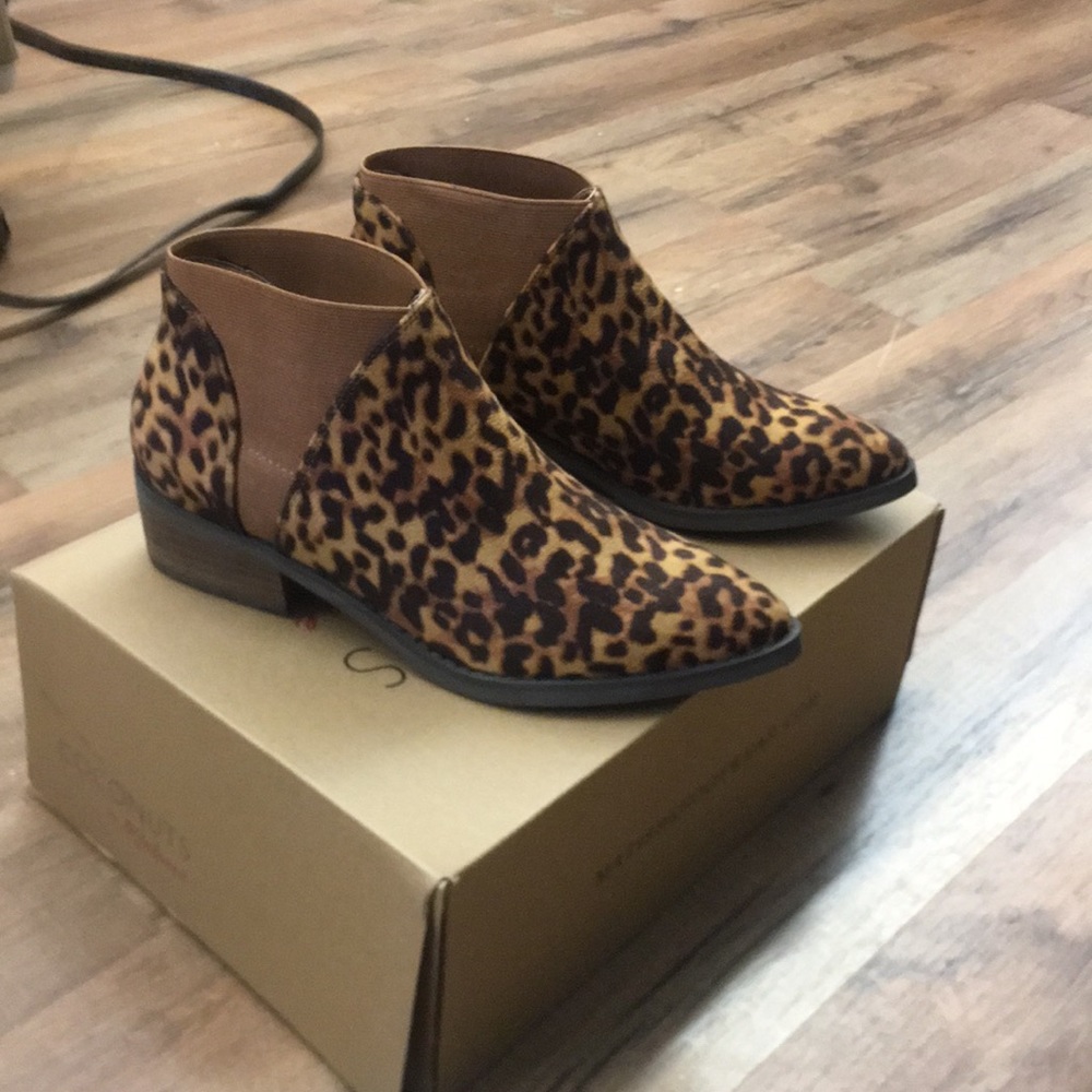 Coconuts by Matisse leopard booties